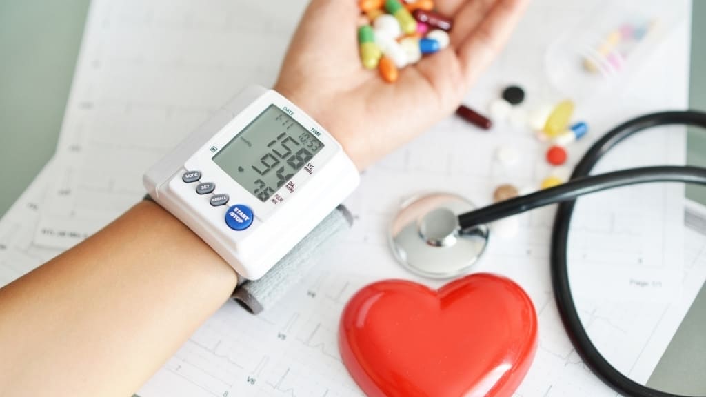 why it makes sense to use a wrist blood pressure monitor, Why It Makes Sense To Use A Wrist Blood Pressure Monitor, Dr. Nicolle